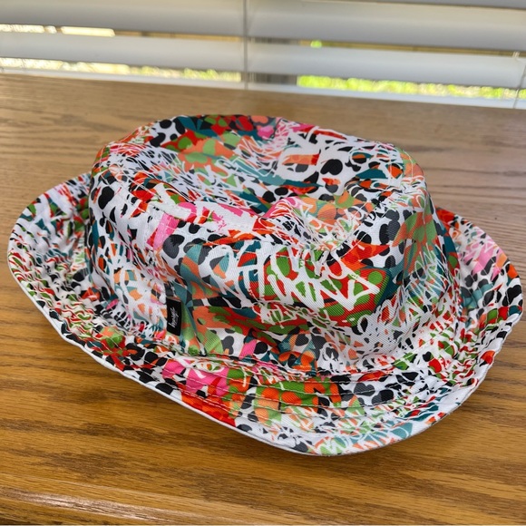 STUSSY white/multicolored bucket hat - Picture 3 of 4
